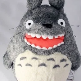 Totoro - Peluche de Totoro majestueux et souriant