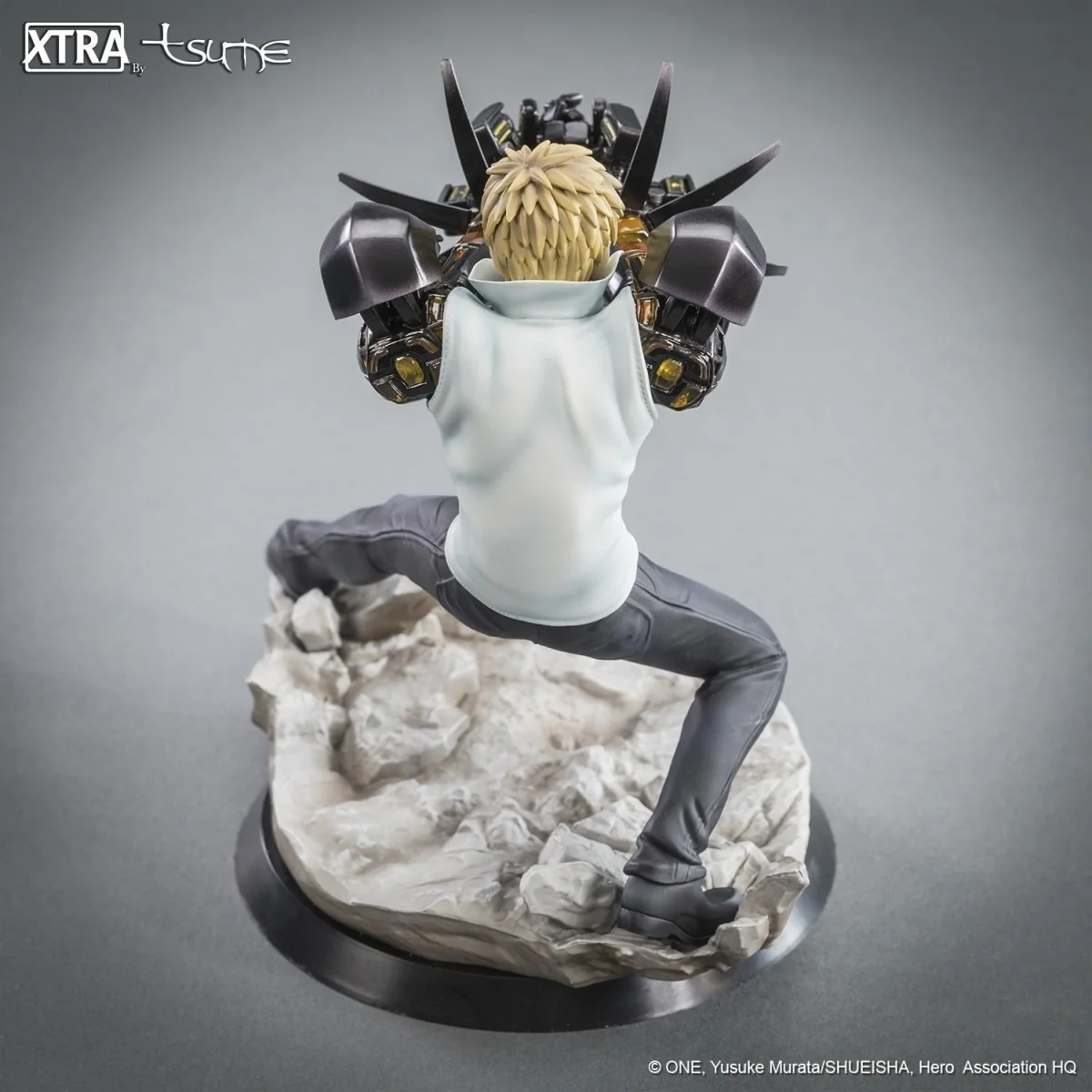 Figurine Genos Xtra  - AUTRES FIGURINES