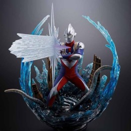 Ultraman - Figurine Ultraman Tiga - Figuarts Zero  - AUTRES FIGURINES