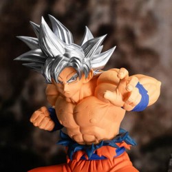 Dragon Ball Super - Figurine Son Goku Ultra Instinct  -  DRAGON BALL Z