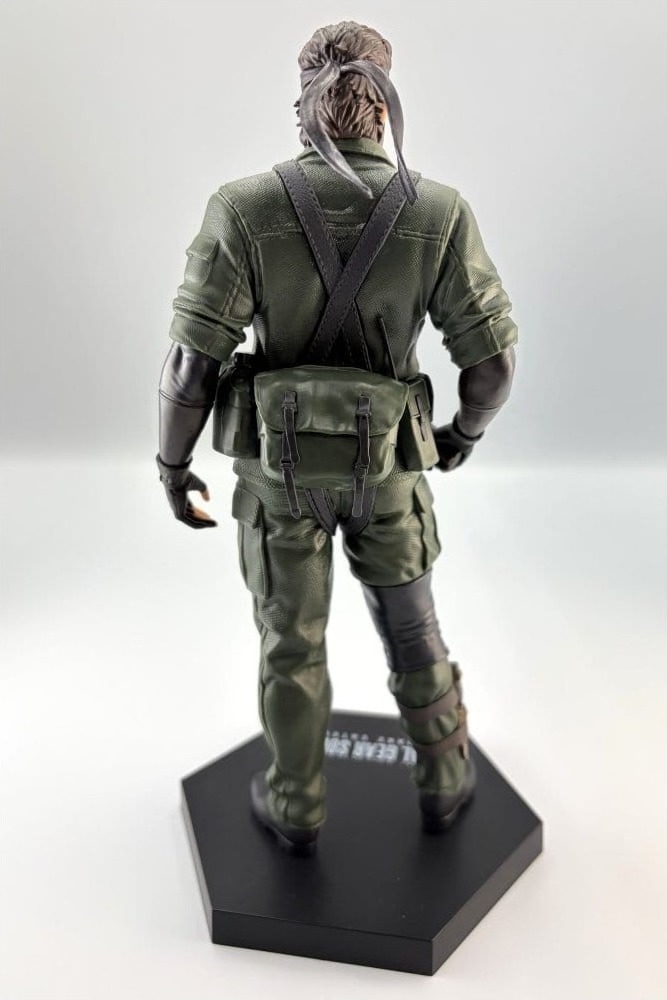 Metal Gear Solid: Snake Eater - Figurine Naked Snake  - JEUX VIDEO