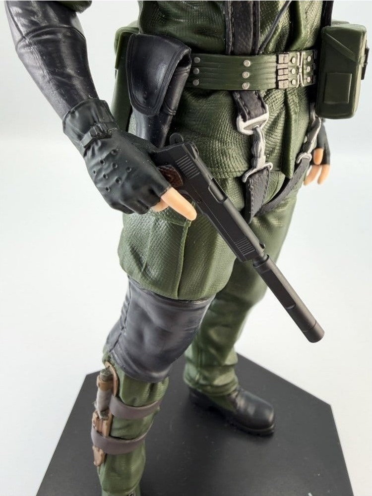 Metal Gear Solid: Snake Eater - Figurine Naked Snake  - JEUX VIDEO