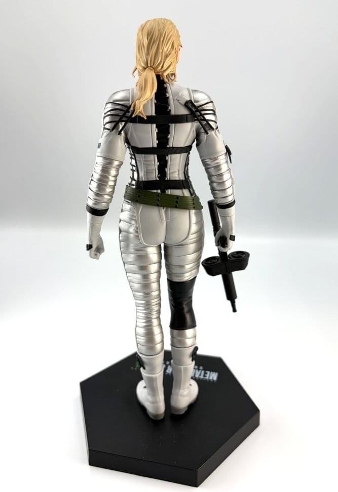 Metal Gear Solid: Snake Eater - Figurine The Boss  - JEUX VIDEO
