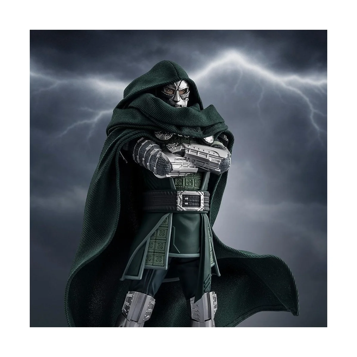 Figurine S.H. Figuarts Doctor Doom – Avengers: Doomsday - Bandai Tamashii