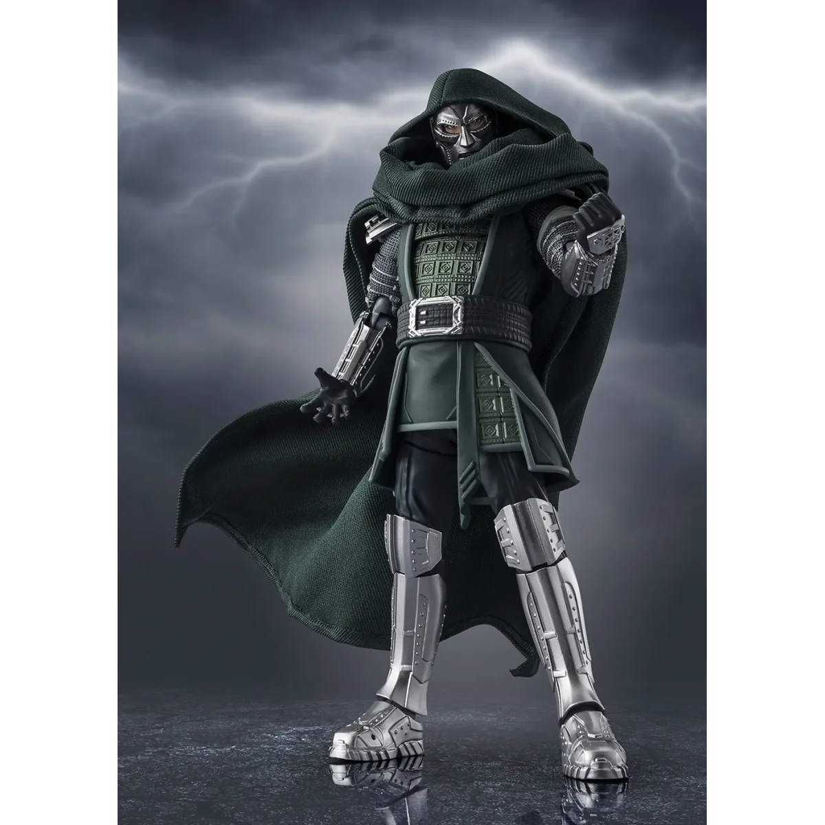 Figurine S.H. Figuarts Doctor Doom – Avengers: Doomsday - Bandai Tamashii