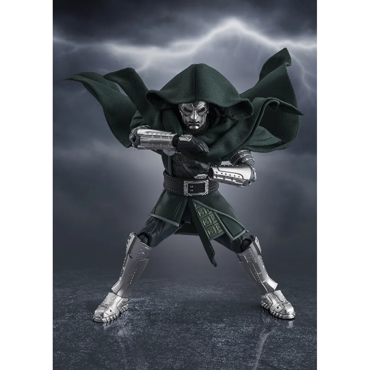 Figurine S.H. Figuarts Doctor Doom – Avengers: Doomsday - Bandai Tamashii